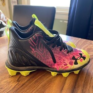 Youth size 3 Under Armour mid-rise cleats